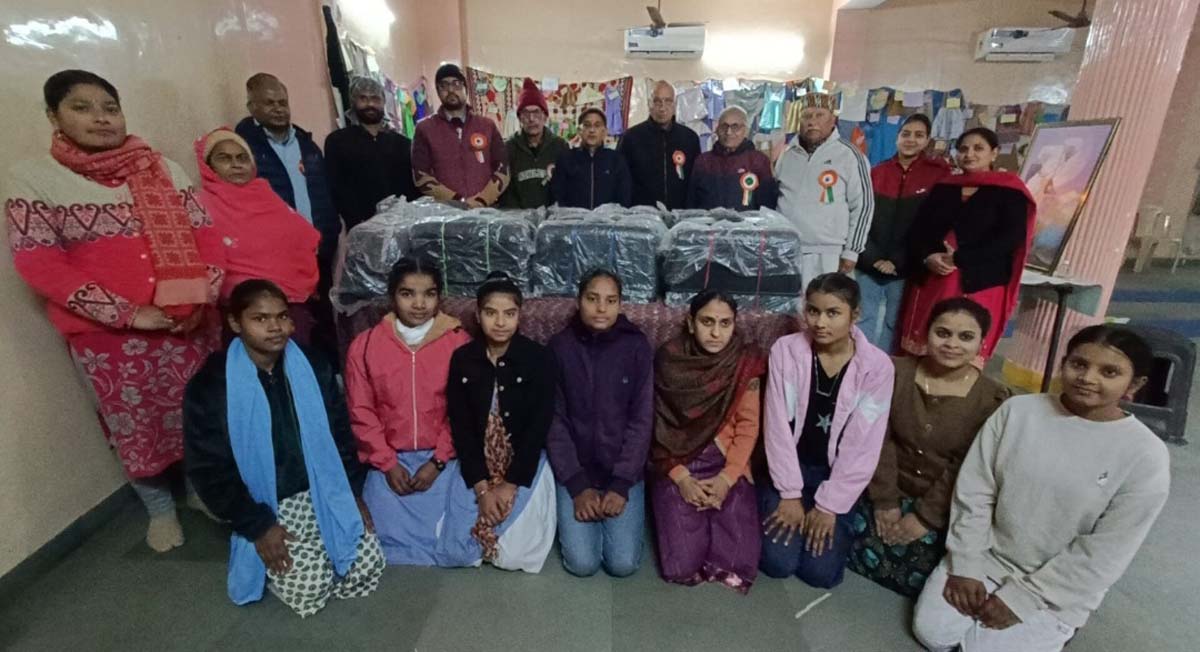 Sewing machines distributed to girls who completed course in training center
